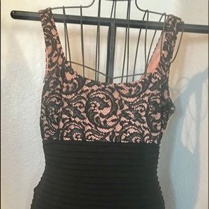 Beautiful sleeveless back zipper dress